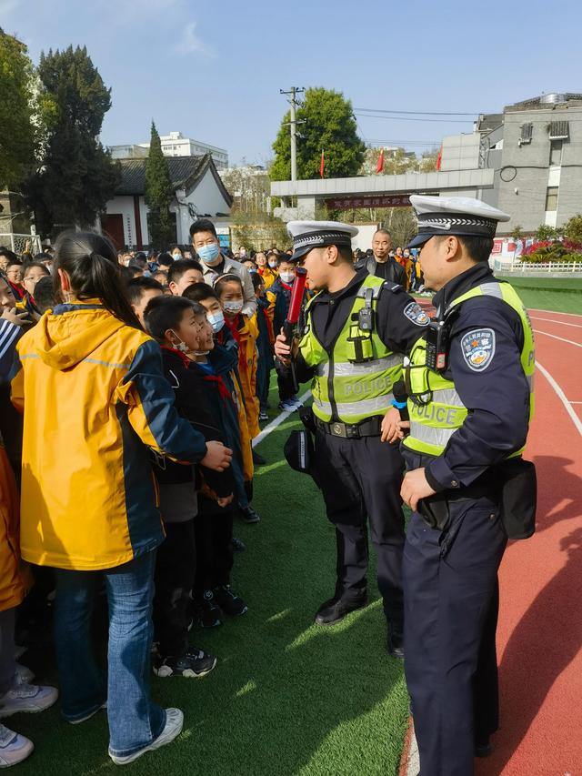 【全國中小學(xué)生安全教育日】漢中交警一大隊(duì)開講啦！插圖5