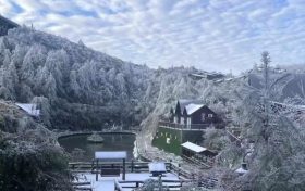 初冬的頂級浪漫，鎮(zhèn)巴草壩的雪景云海縮略圖